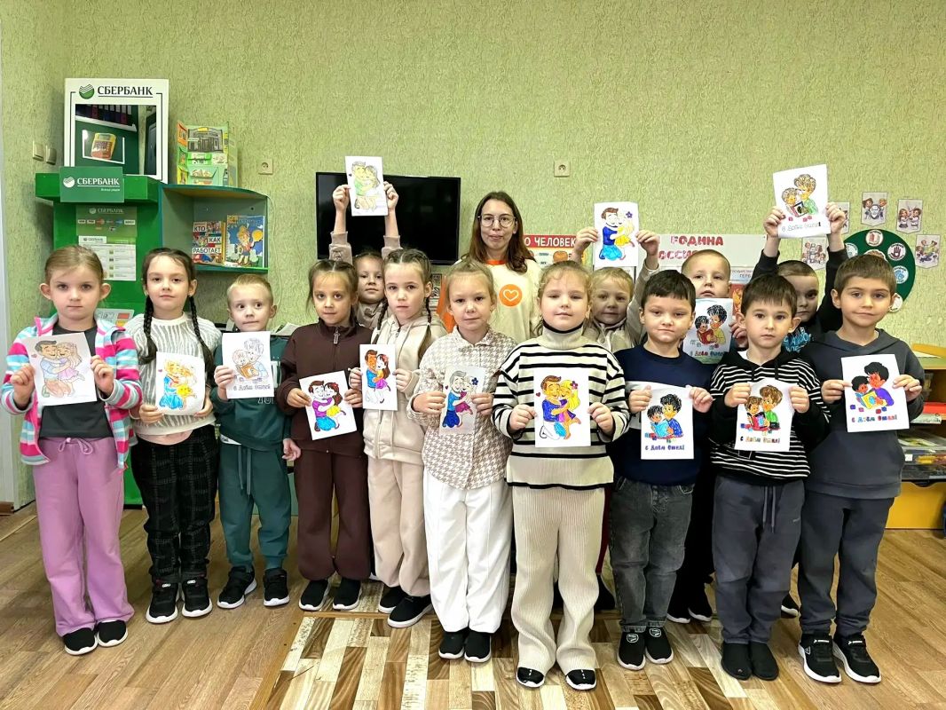 В преддверии Дня отца, который в этом году отмечается 18 октября, в Новооскольском округе царит по-настоящему тёплая и душевная атмосфера