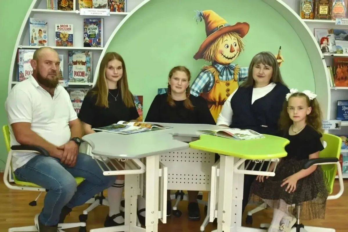Быть многодетными родителями — это настоящее призвание, требующее неиссякаемого запаса душевных сил и умения видеть радость в каждом моменте