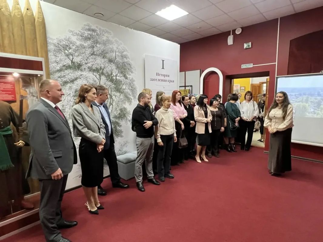 В Борисовском историко-краеведческом музее открылась новая экспозиция «Борисовка: век двадцатый и день сегодняшний» В Борисовском историко-краеведческом музее открылась новая экспозиция «Борисовка: век двадцатый и день сегодняшний»
