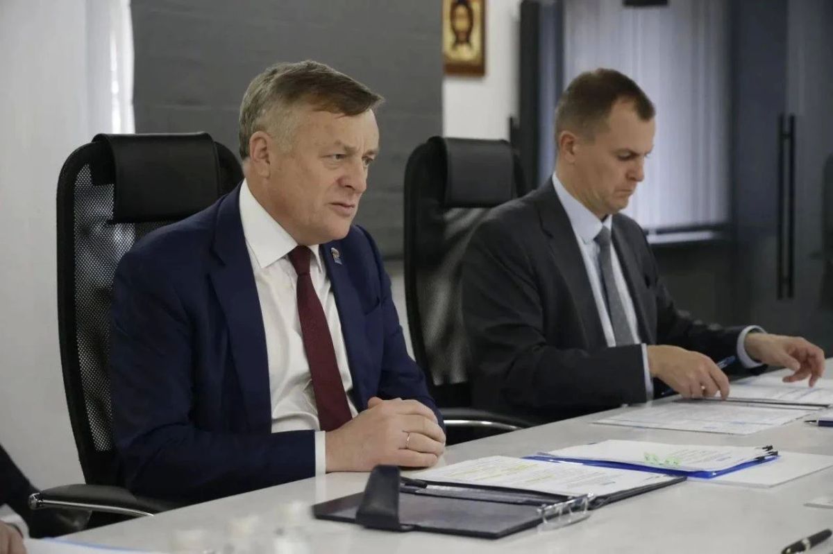 Александр Шуваев обсудил с «Газпром межрегионгаз» модернизацию ГРС «Старый Оскол» и «Валуйки-1» Александр Шуваев обсудил с «Газпром межрегионгаз» модернизацию ГРС «Старый Оскол» и «Валуйки-1»