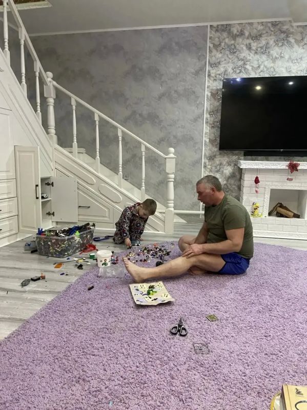 Отец — это опора семьи, пример силы, терпения и ответственности Отец — это опора семьи, пример силы, терпения и ответственности
