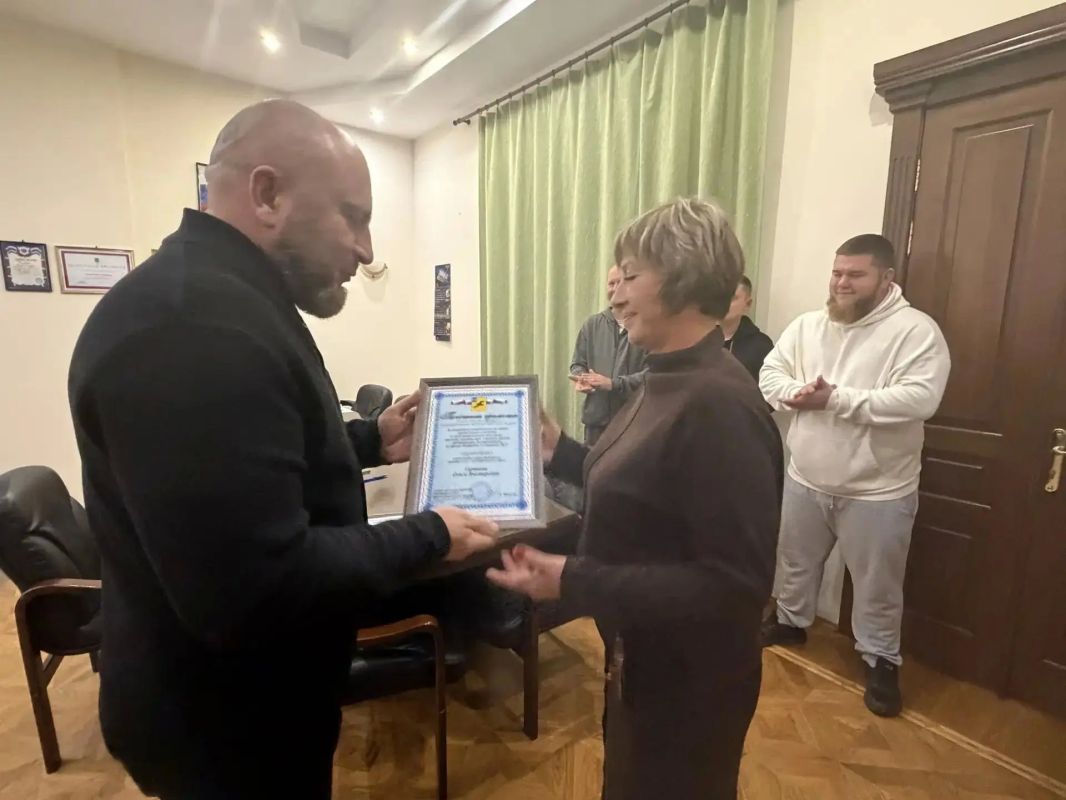 Настоящие герои живут среди нас Настоящие герои живут среди нас