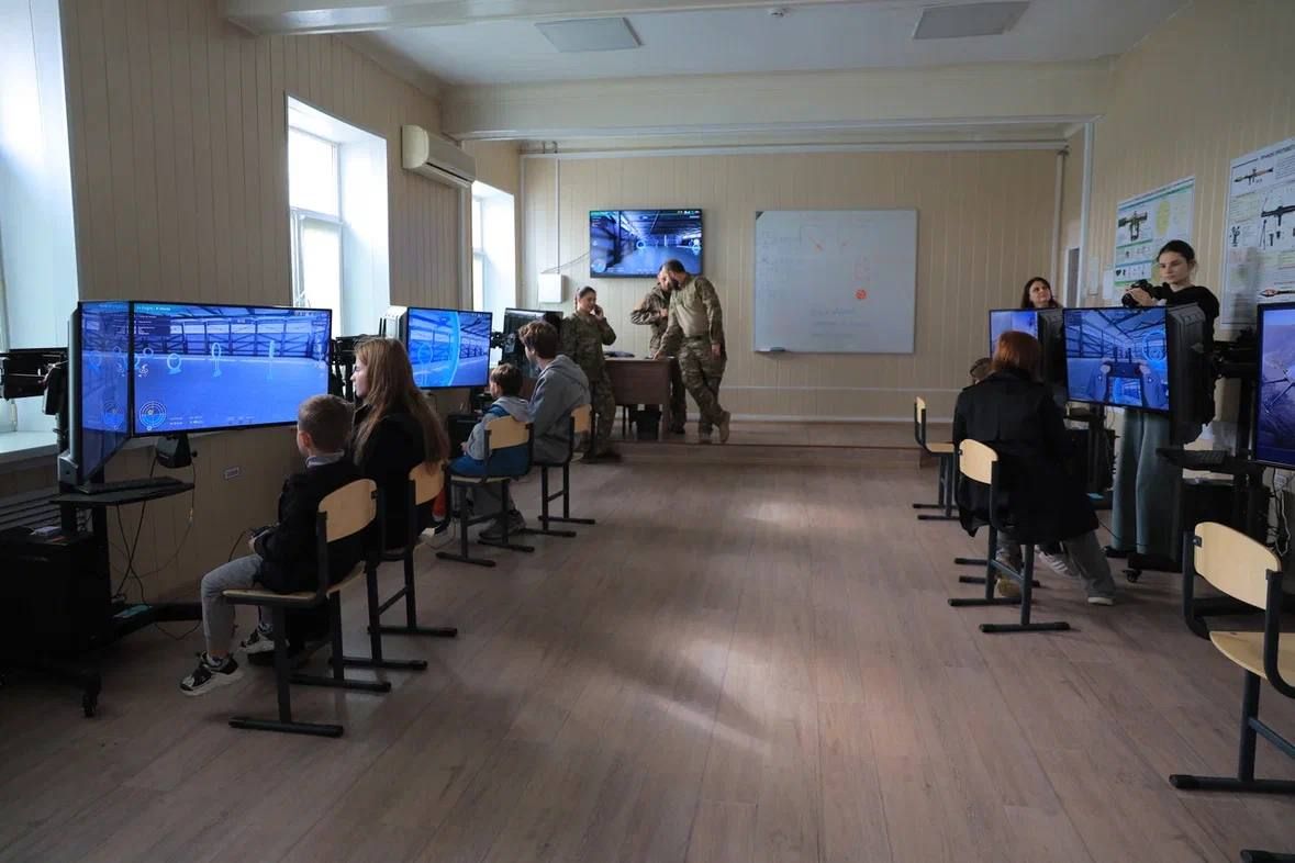 В городе Губкин прошёл слёт волонтёров, оказывающих поддержку участникам специальной военной операции и их семьям В городе Губкин прошёл слёт волонтёров, оказывающих поддержку участникам специальной военной операции и их семьям