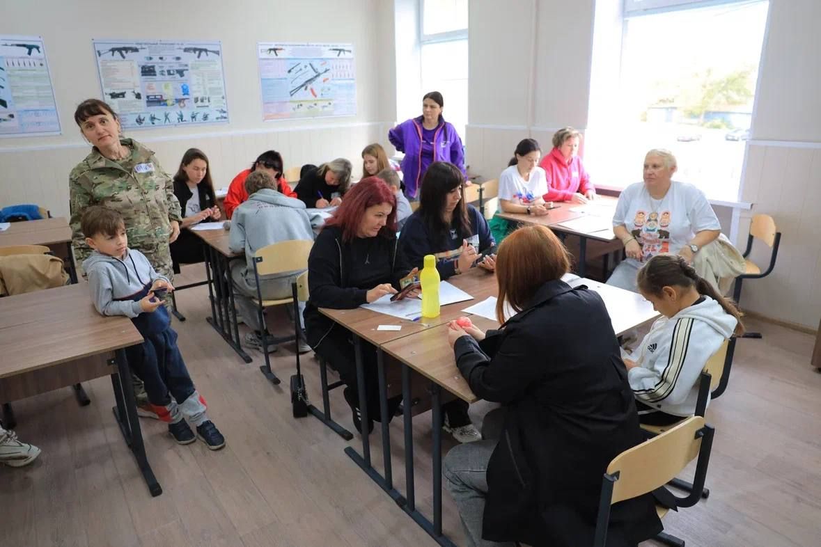 В городе Губкин прошёл слёт волонтёров, оказывающих поддержку участникам специальной военной операции и их семьям В городе Губкин прошёл слёт волонтёров, оказывающих поддержку участникам специальной военной операции и их семьям