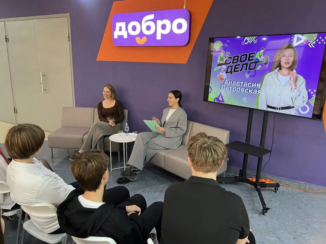 Владимир Переверзев: Команда Борисовского Центра молодёжных инициатив провела для учеников Борисовской СОШ имени А.М. Рудого встречу «Своё дело» Владимир Переверзев: Команда Борисовского Центра молодёжных инициатив провела для учеников Борисовской СОШ имени А.М. Рудого встречу «Своё дело»