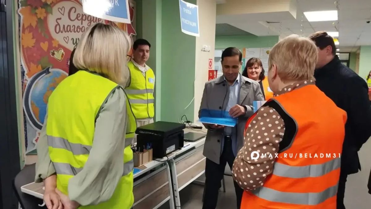Министр региональной безопасности Белгородской области Алмаз Хазиев оценил, как организована работа пунктов обогрева населения в областном центре Министр региональной безопасности Белгородской области Алмаз Хазиев оценил, как организована работа пунктов обогрева населения в областном центре