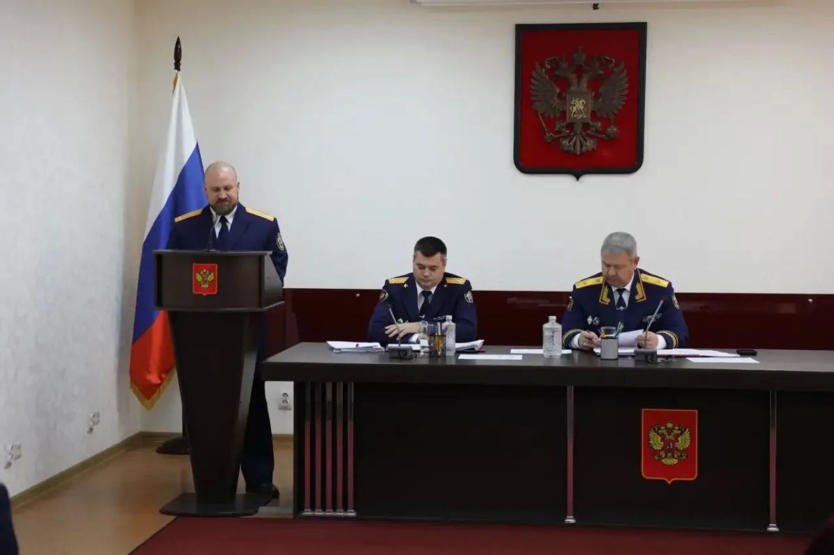 В следственном управлении состоялось расширенное заседание коллегии, на котором подведены итоги работы за 9 месяцев 2026 года В следственном управлении состоялось расширенное заседание коллегии, на котором подведены итоги работы за 9 месяцев 2026 года