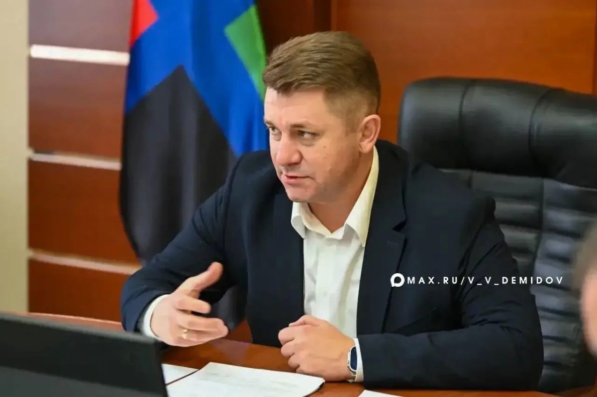 Валентин Демидов: Совместно министром ЖКХ региона Андреем Юрьевичем Бубело провели рабочую встречу с руководителями ресурсоснабжающих организаций Валентин Демидов: Совместно министром ЖКХ региона Андреем Юрьевичем Бубело провели рабочую встречу с руководителями ресурсоснабжающих организаций