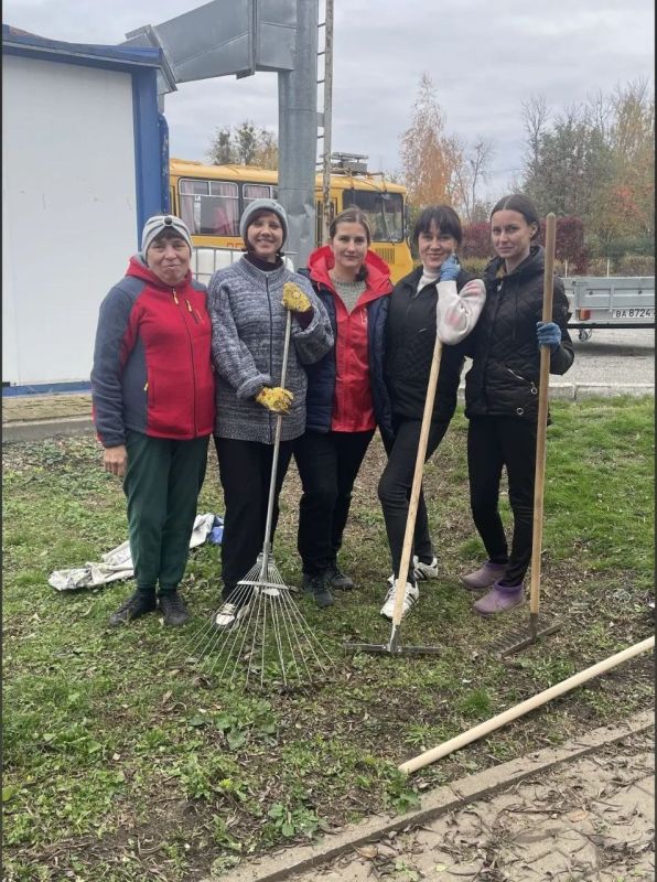 В рамках месячника служения Белгородской области в Борисовском округе продолжаются работы по благоустройству В рамках месячника служения Белгородской области в Борисовском округе продолжаются работы по благоустройству