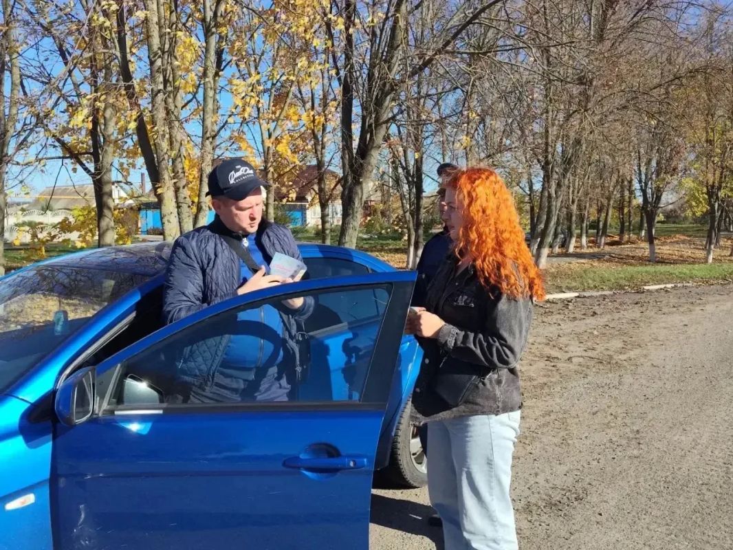 Белгородские автоинспекторы и волонтеры организовали акцию «Открытка от инспектора ДПС»! Белгородские автоинспекторы и волонтеры организовали акцию «Открытка от инспектора ДПС»!
