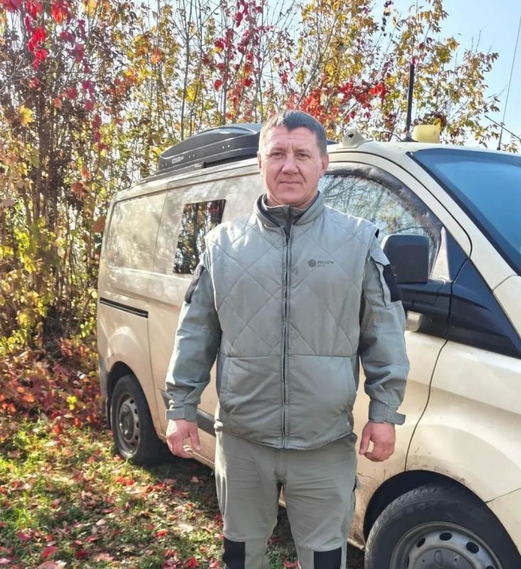 В День автомобилиста продолжаем рассказывать про тех, кто добросовестно трудится на этом поприще и проявляет самоотверженность и высокий профессионализм.Электромонтёр-водитель по эксплуатации распределительных сетей третьего...