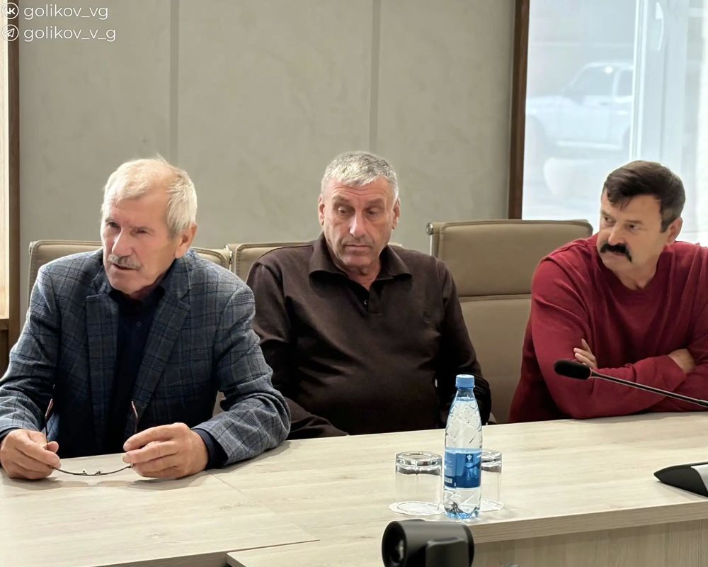Василий Голиков: Провел встречу с главами крестьянских фермерских хозяйств Василий Голиков: Провел встречу с главами крестьянских фермерских хозяйств