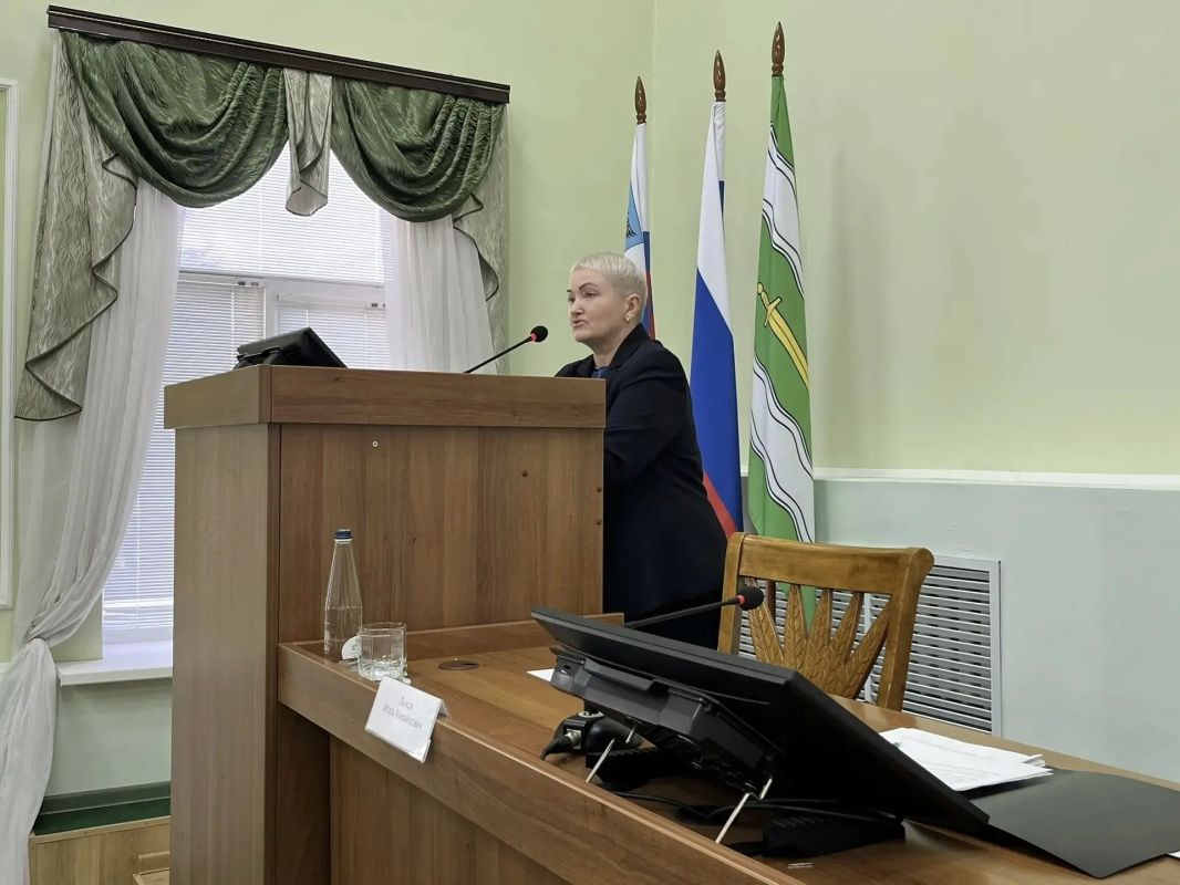 Член Избирательной комиссии Белгородской области, кандидат юридических наук Елена Ивановна Холодова выступила в качестве спикера на обучающем семинаре «Муниципальный факультет» для Совета депутатов Прохоровского... Член Избирательной комиссии Белгородской области, кандидат юридических наук Елена Ивановна Холодова выступила в качестве спикера на обучающем семинаре «Муниципальный факультет» для Совета депутатов Прохоровского...