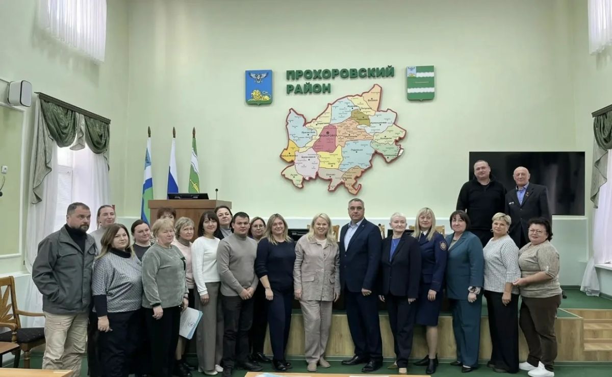 Член Избирательной комиссии Белгородской области, кандидат юридических наук Елена Ивановна Холодова выступила в качестве спикера на обучающем семинаре «Муниципальный факультет» для Совета депутатов Прохоровского...