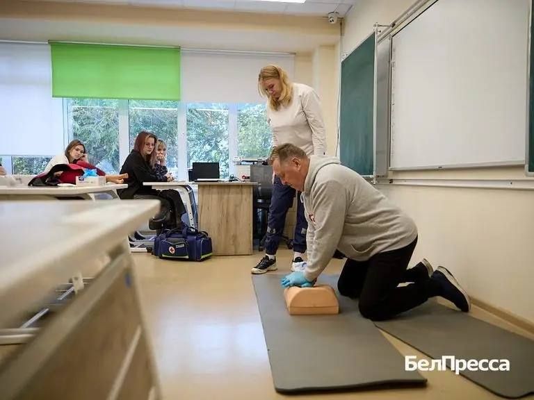 В Белгородской области школьные педагоги станут инструкторами первой помощи детям. Программа обучения рассчитана на три дня В Белгородской области школьные педагоги станут инструкторами первой помощи детям. Программа обучения рассчитана на три дня