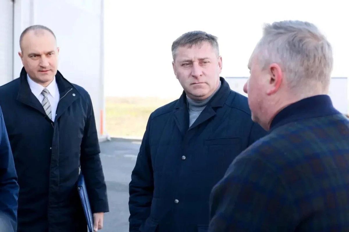 Александр Шуваев посетил два предприятия в промпарке «Губкин» Александр Шуваев посетил два предприятия в промпарке «Губкин»