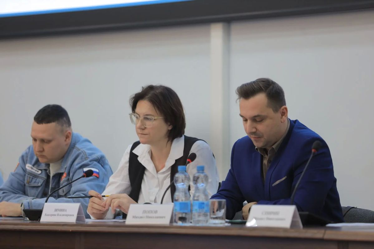 В музее-заповеднике «Прохоровское поле» прошло очередное заседание Общественного совета при министерстве по делам молодёжи Белгородской области В музее-заповеднике «Прохоровское поле» прошло очередное заседание Общественного совета при министерстве по делам молодёжи Белгородской области