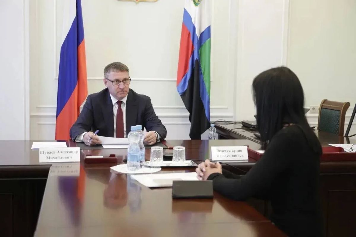 Александр Шуваев провёл первый личный приём Александр Шуваев провёл первый личный приём
