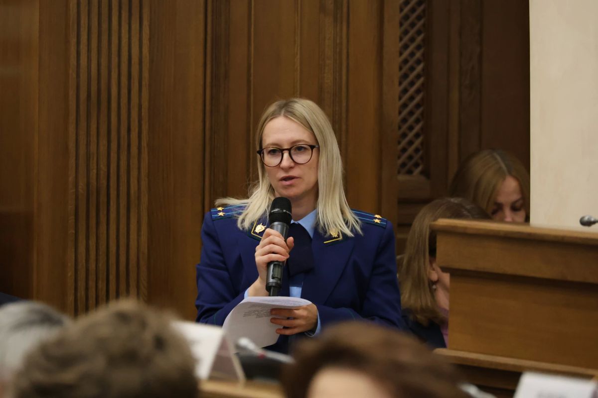 Депутаты областной Думы провели совместное заседание комитетов в преддверии очередного заседания регионального парламента Депутаты областной Думы провели совместное заседание комитетов в преддверии очередного заседания регионального парламента