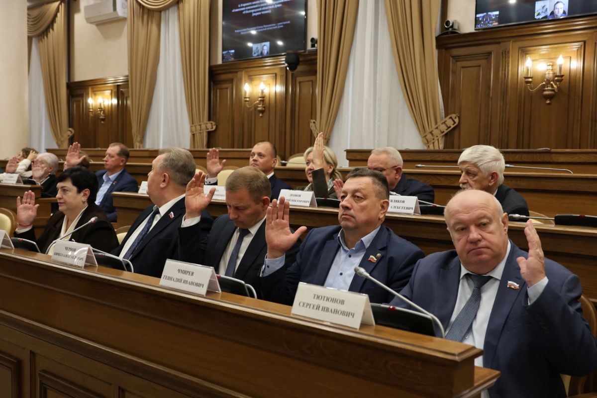 Депутаты областной Думы провели совместное заседание комитетов в преддверии очередного заседания регионального парламента Депутаты областной Думы провели совместное заседание комитетов в преддверии очередного заседания регионального парламента