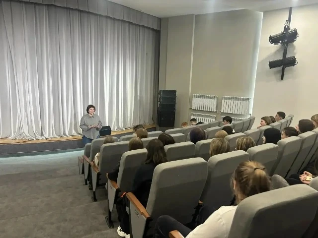 Профилактика зависимостей. В центре культурного развития «Молодёжный» состоялась профилактическая беседа, посвящённая предупреждению употребления наркотических веществ