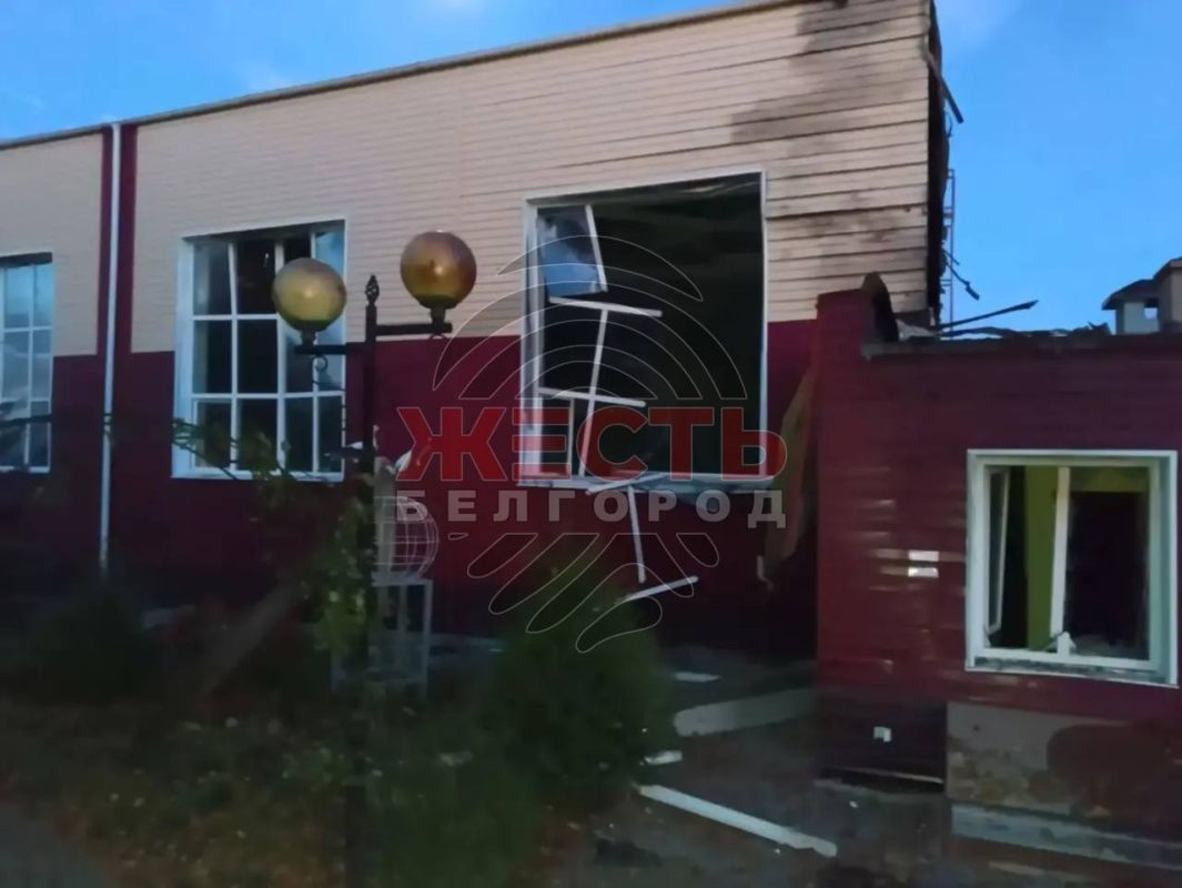Вчера при ударе БПЛА пострадала школа в Курасовке Ивнянского округа Вчера при ударе БПЛА пострадала школа в Курасовке Ивнянского округа
