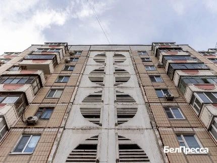 В многоэтажке на Преображенской в Белгороде завершают установку нового лифта В многоэтажке на Преображенской в Белгороде завершают установку нового лифта