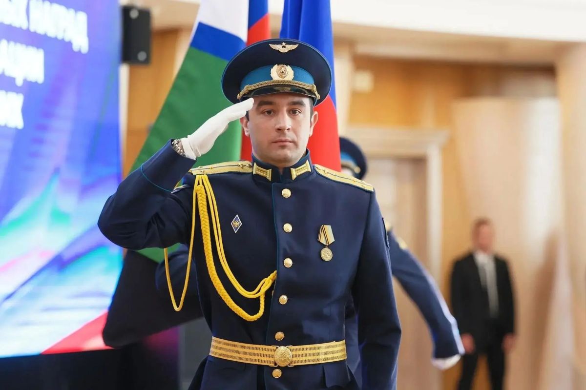 Александр Шуваев передал семьям погибших героев 31 государственную награду Александр Шуваев передал семьям погибших героев 31 государственную награду