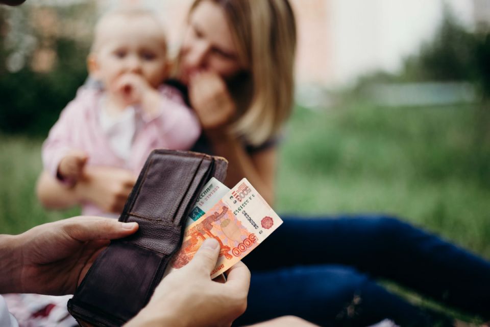 Алименты в 2025: Как правильно платить и не иметь долгов