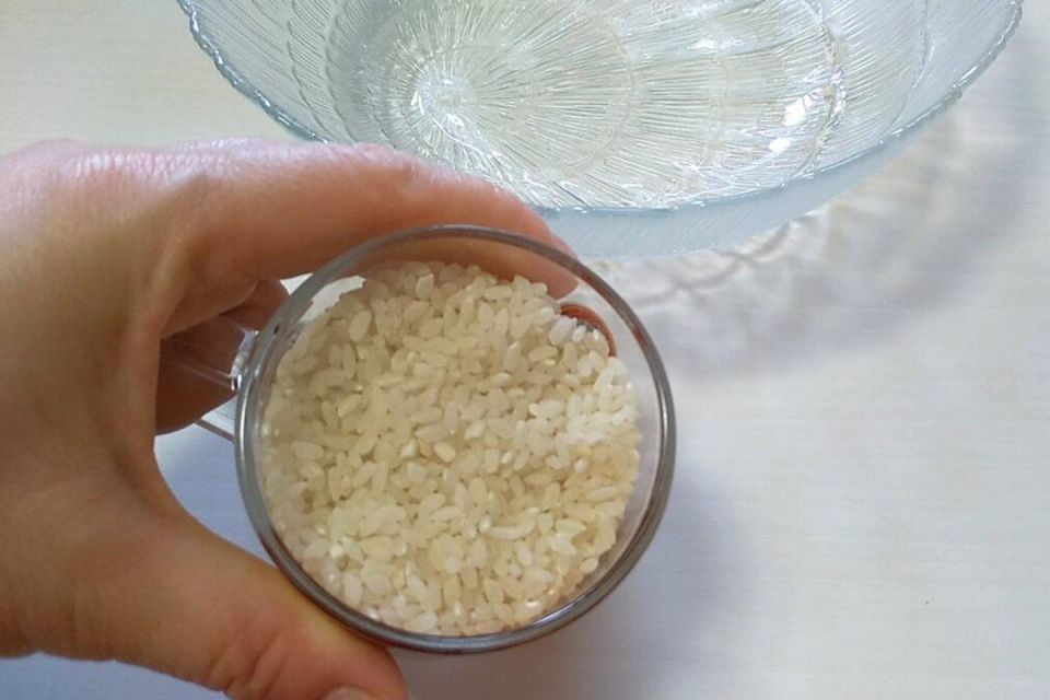Почему стоит отваривать рис перед добавлением в фарш: мнения и советы