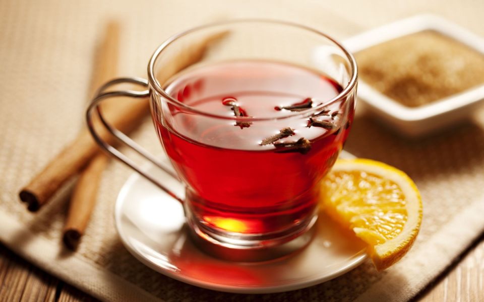 Почему некоторые сорта чая пахнут жареными орехами: магия химии в каждой чашке
