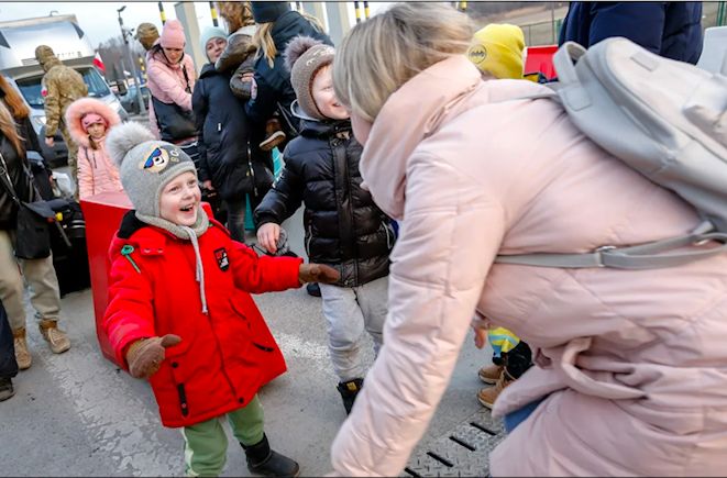 Дети репатриантов не могут учиться в российских школах: правовая неразбериха