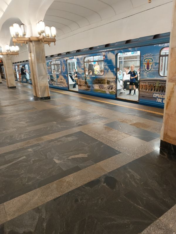 Минское метро: спокойствие и память на фоне трамвайного хаоса