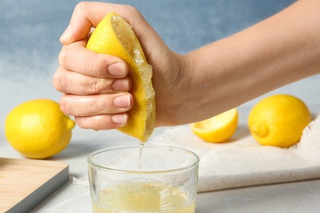 Как лимонный сок помогает избавиться от морщин и пигментации