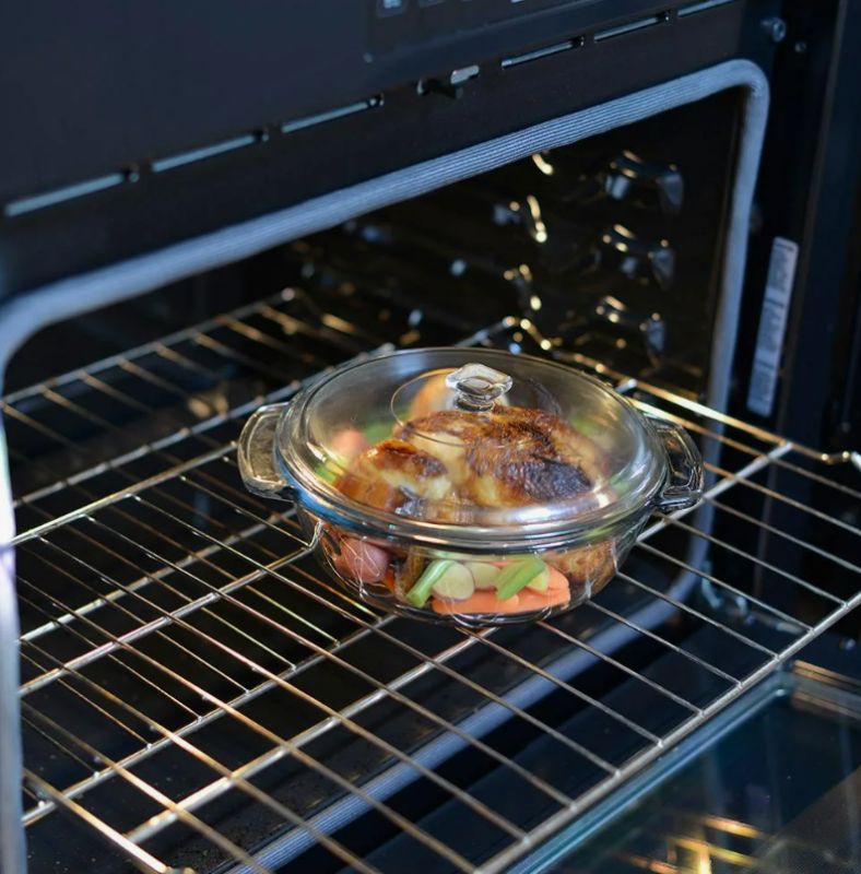 Тайны стеклянной посуды: как избежать трещин в духовке