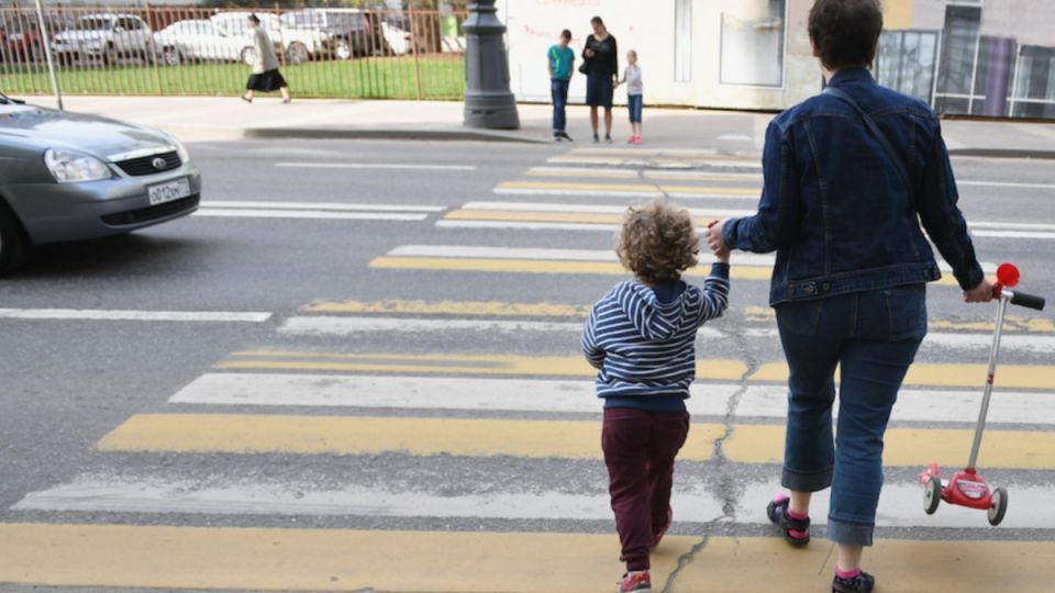 Зачем ждать пешехода на переходе: важные нюансы правил дорожного движения