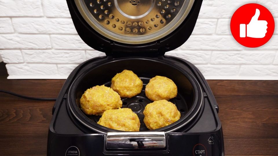 Нежные биточки на пару: секреты идеального ужина с мультиваркой