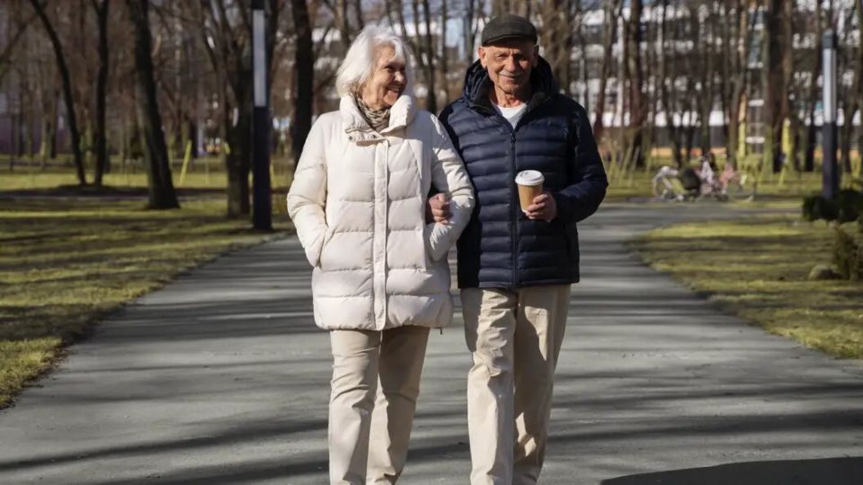 Пенсии работающих пенсионеров продолжают расти в России